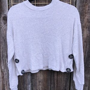 Beige/grayish long sleeve with buttons on side 🤍